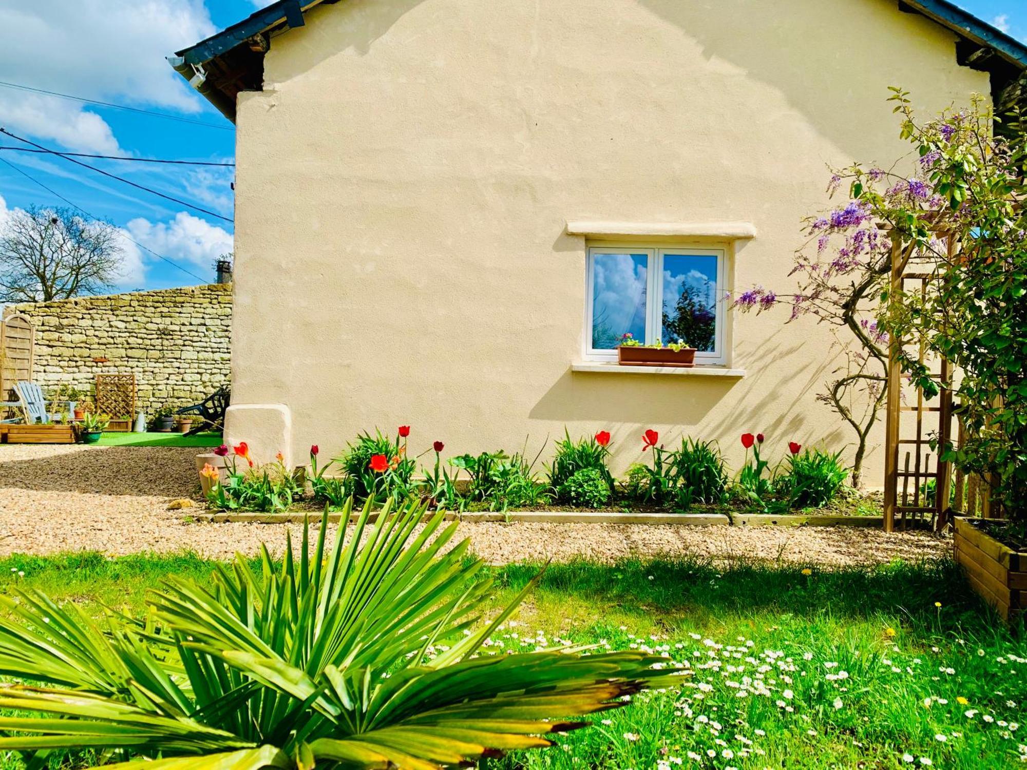Gite Clair De Lune Monts-sur-Guesnes Esterno foto